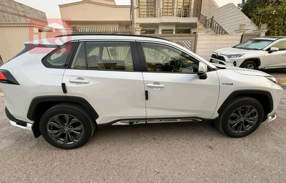 تويوتا راف 4